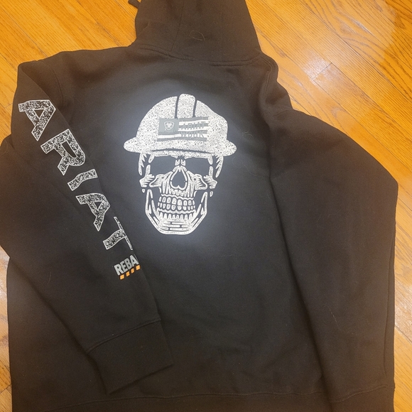 Ariat hoodie (medium) - Picture 2 of 3